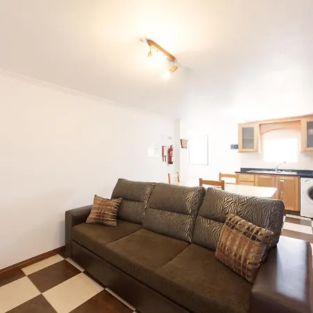 Alojamentos * Pontas Negras