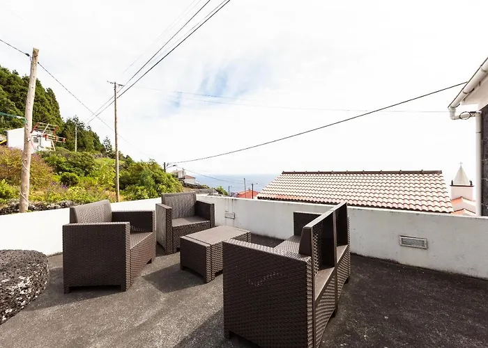 Alojamentos * Pontas Negras